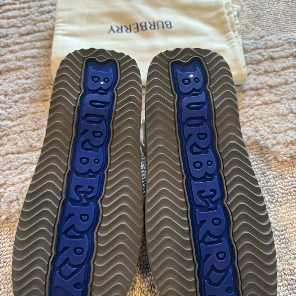 Burberry Women’s Trek Touch Strap Sandal Size 7 NWT - Picture 8 of 11